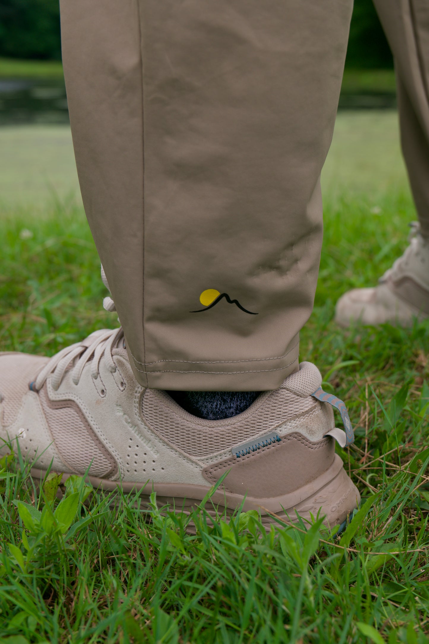 Peaker Elastic Waist Pants (Khaki)