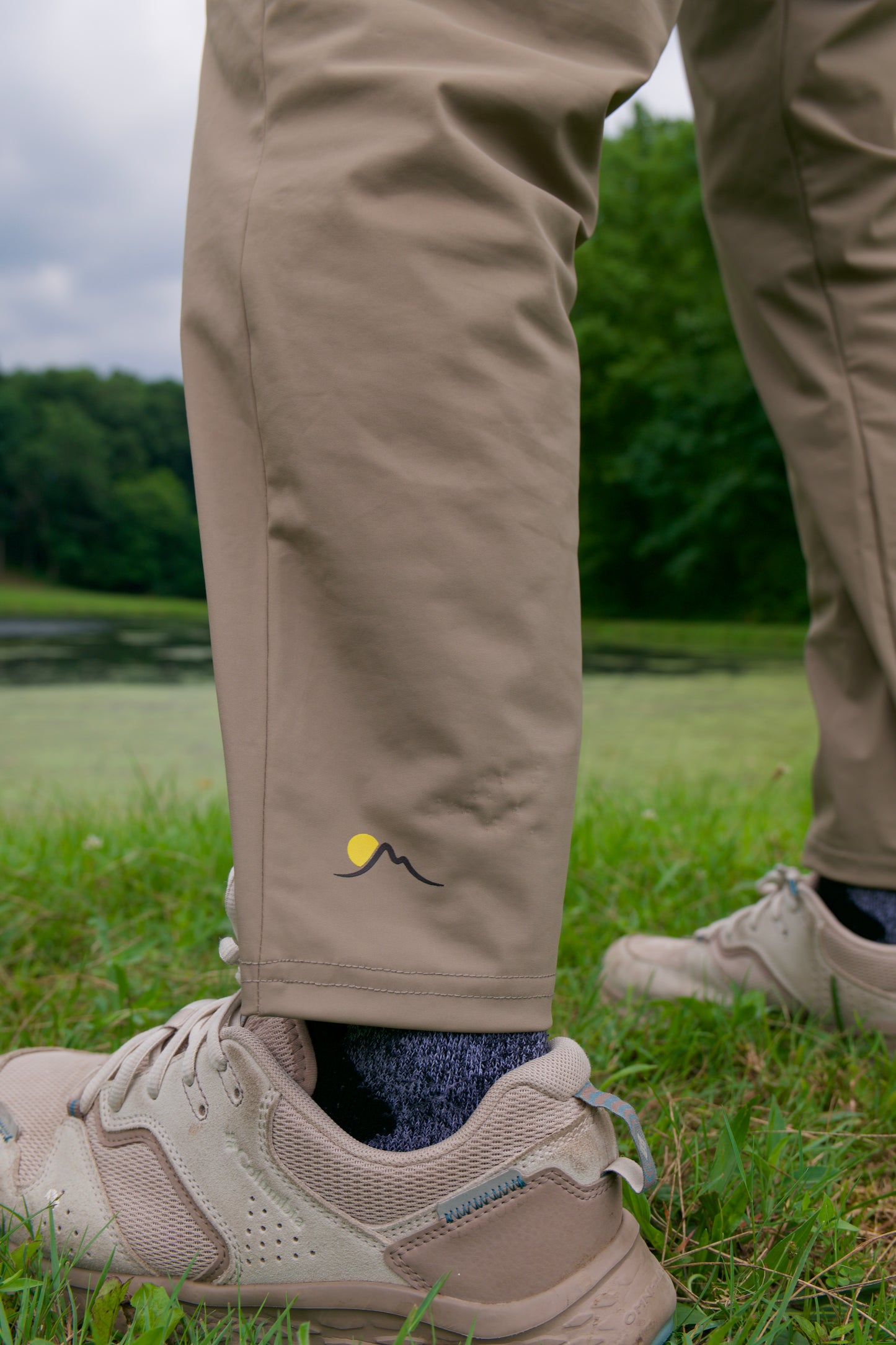 Peaker Elastic Waist Pants (Khaki)